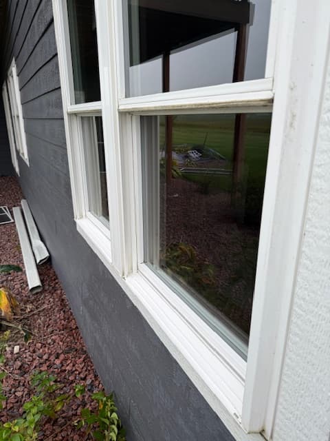 Window after professional cleaning from the later Windows 420 set