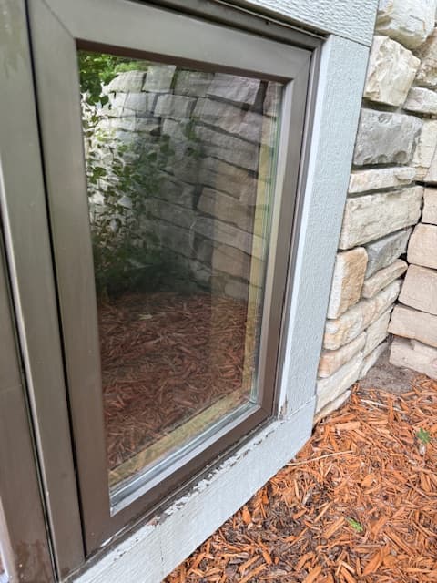 Window after professional cleaning with a clean finish